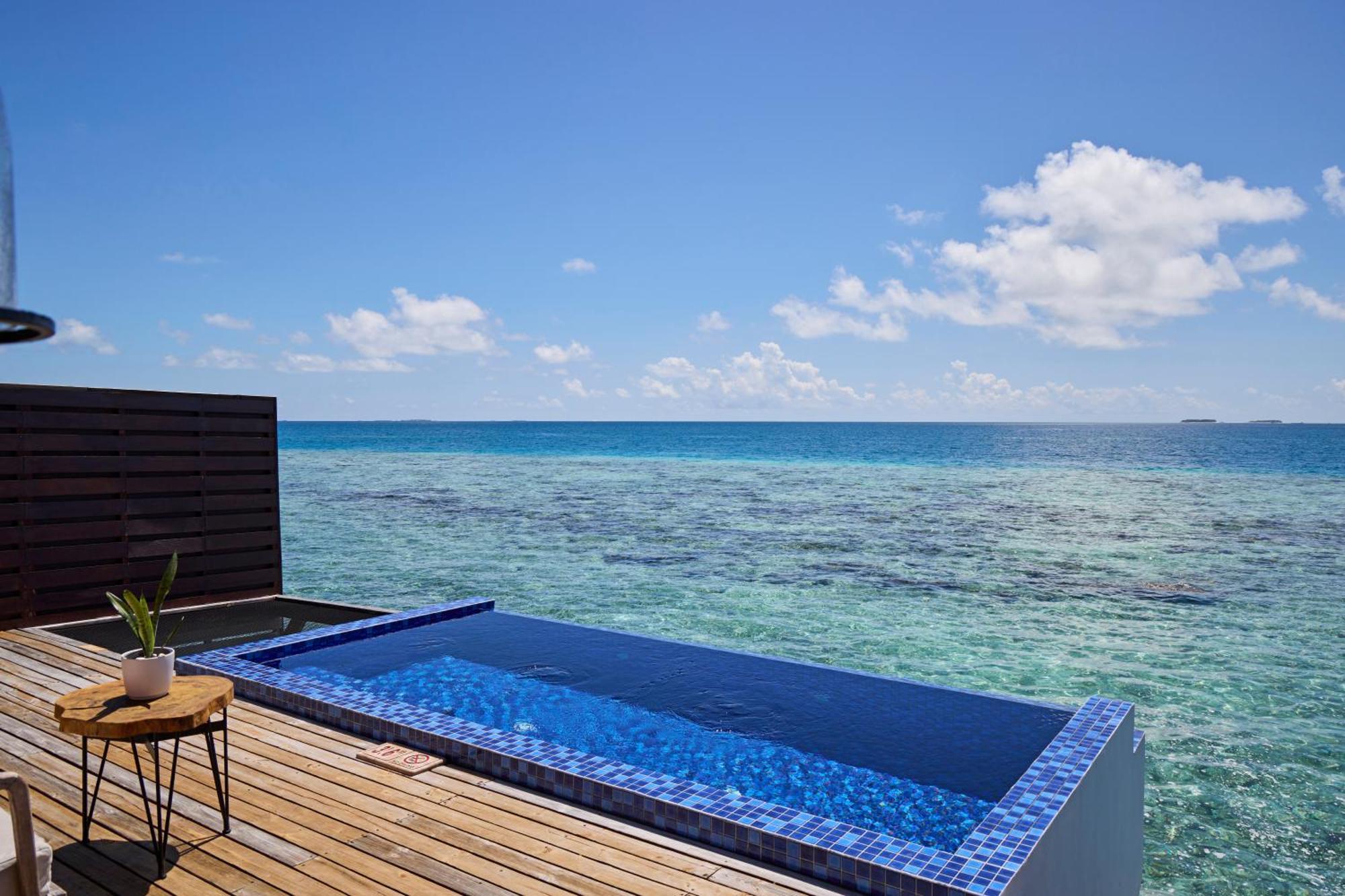 Hotel Grand Park Kodhipparu Maldives à Baros Island Extérieur photo