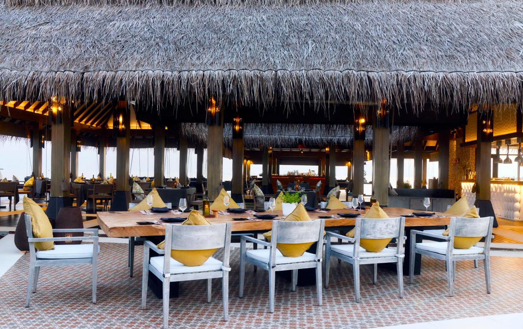 Hotel Grand Park Kodhipparu Maldives à Baros Island Extérieur photo