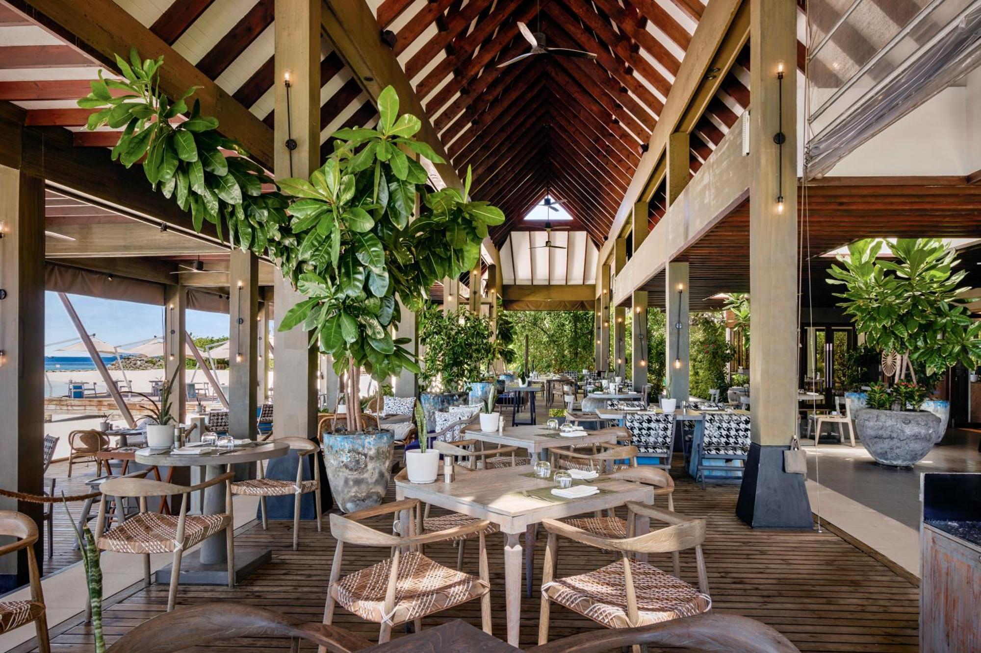 Hotel Grand Park Kodhipparu Maldives à Baros Island Extérieur photo
